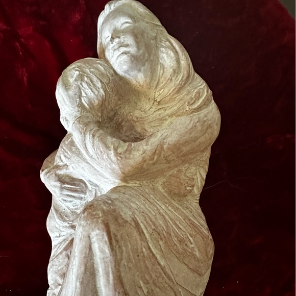 Isabel Bloom mother and child signed and retired piece. Soft pink color - Picture 8 of 10